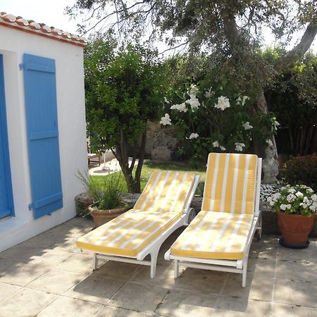 Le Buzet Bleu Bed & Breakfast Noirmoutier-en-l'Ile Exteriör bild
