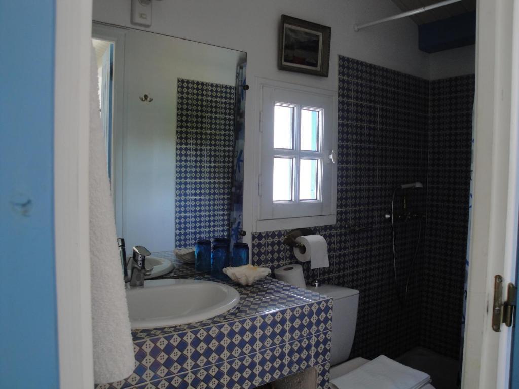 Le Buzet Bleu Bed & Breakfast Noirmoutier-en-l'Ile Exteriör bild